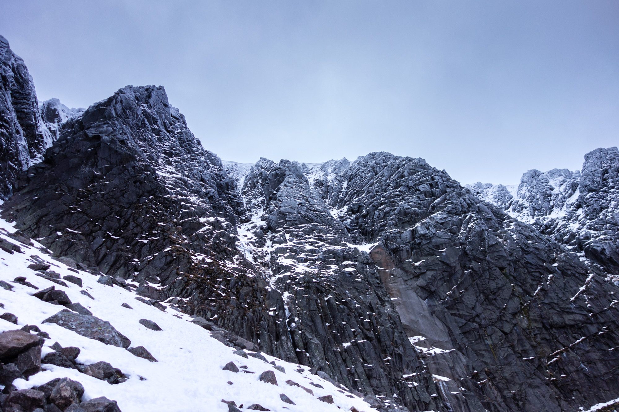 A lot of black rock about but a continuous strip of snow in Parallel Gully A lured us on, with hints of more wintery conditions higher up